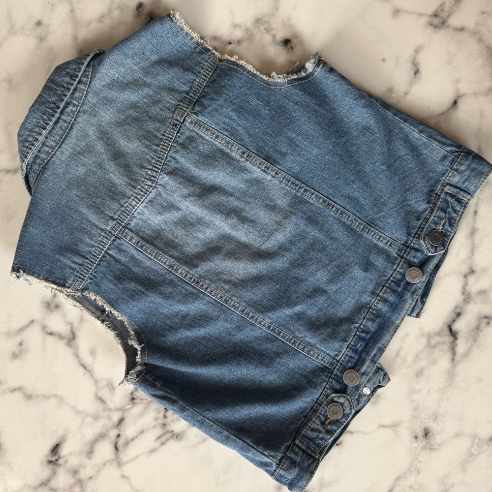 Mossimo Distressed 90s Denim Blue Jean Button-up Cropped Vest Size Medium - Picture 5 of 9